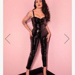 Miss Kitty Cigarette Pants in Black Vinyl - Vixen by Micheline Pitt sz Medium